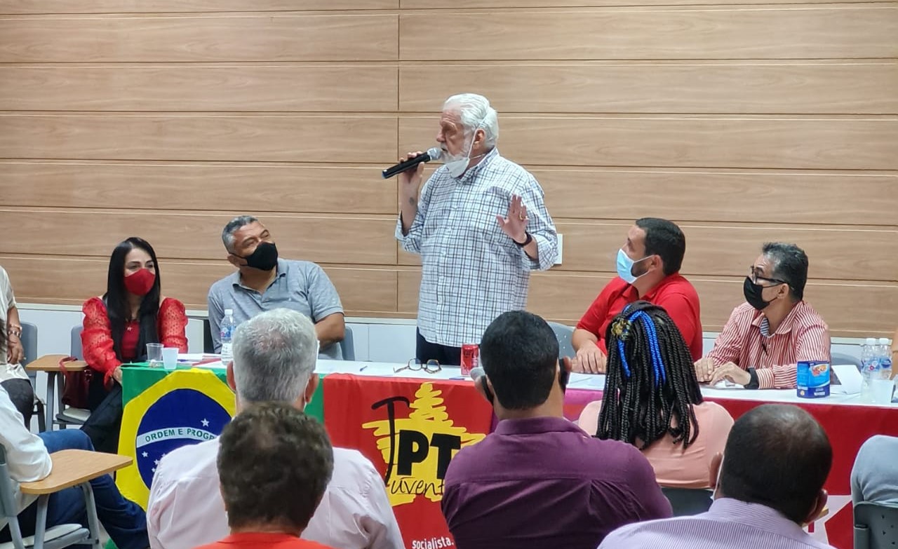 Jaques Wagner anunciou a membros do PT que não será candidato ao governo nas eleições de 2022
