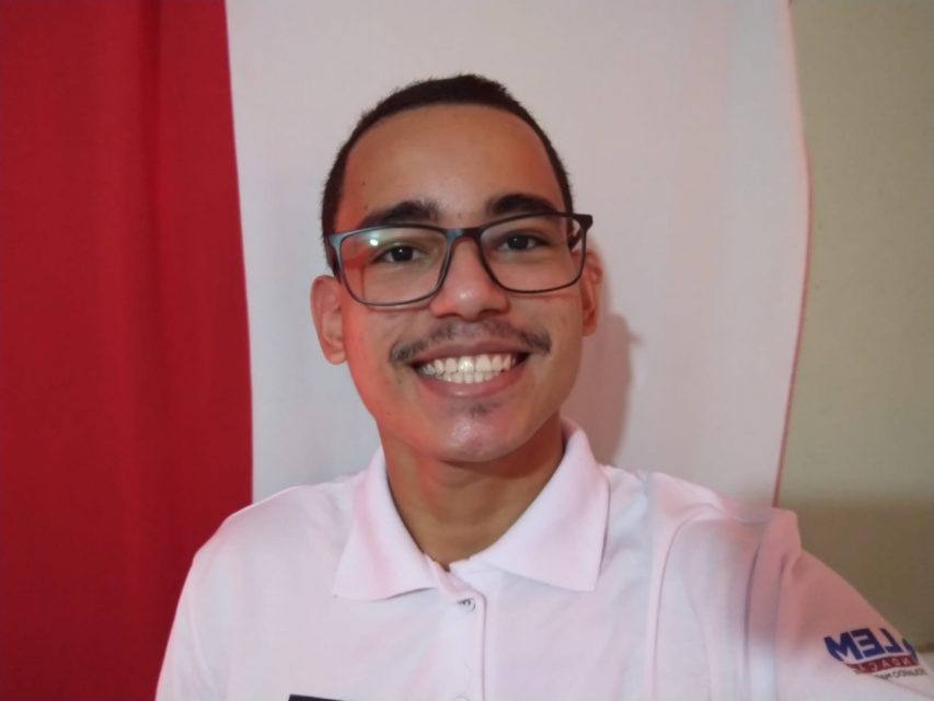 Kaic Soares Santos é um dos alunos beneficiados pelo programa