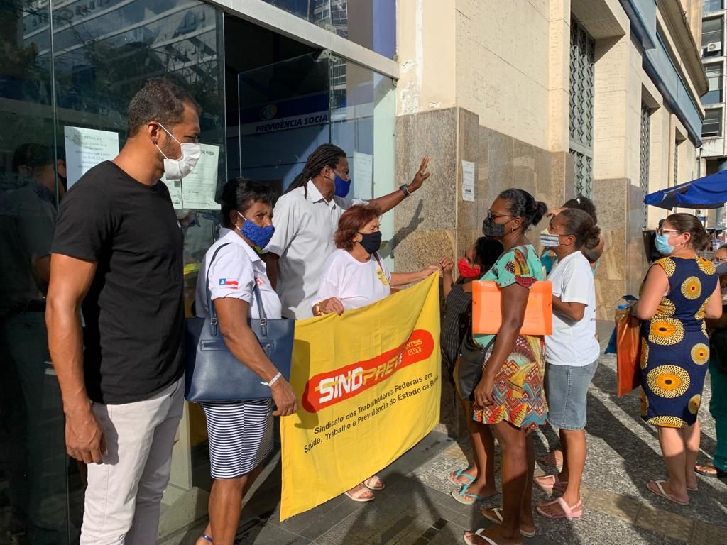 O INSS suspendeu o atendimento nas agências da Rua Odilon Dorea e do Comércio, em Salvador