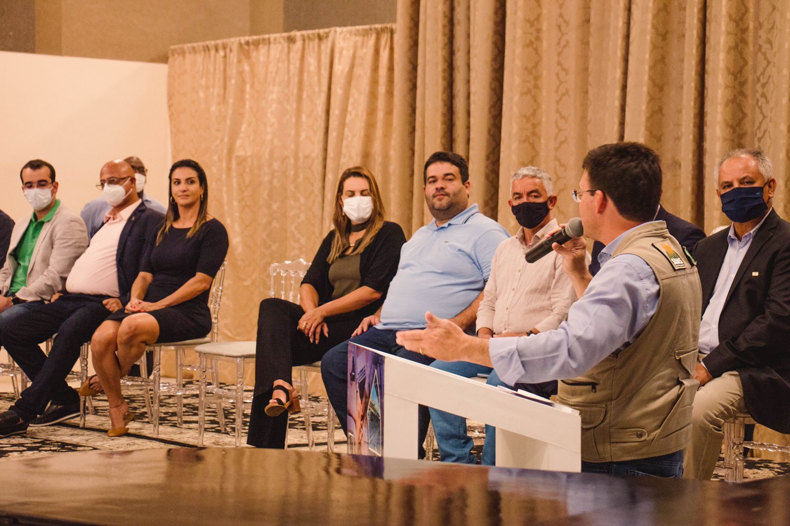 Ao lado de João Roma, Ivan Cordeiro tem encontro com empresários da indústria e comércio de Vitória da Conquista