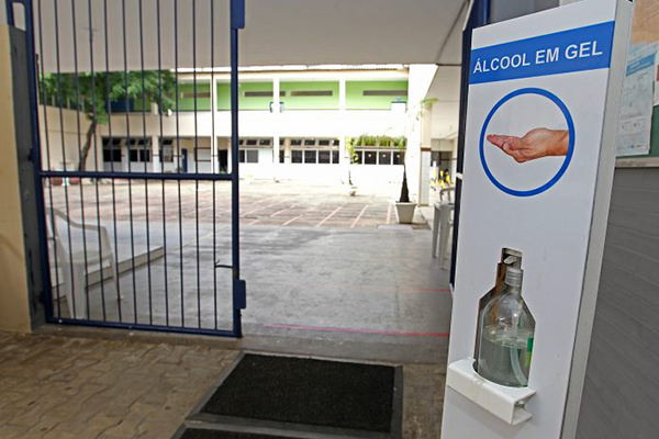 Escola Manoel Devoto, no bairro do Rio Vermelho Escola Manoel Devoto, no bairro do Rio Vermelho