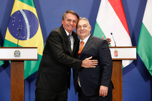 O presidente Jair Bolsonaro com o primeiro-ministro húngaro, Viktor Orbán