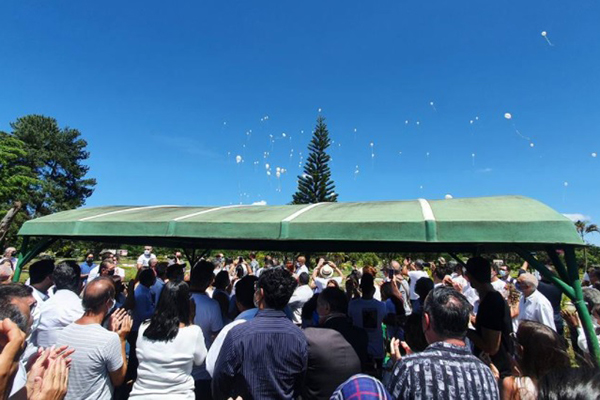 Sepultamento do repórter fotográfico Dida Sampaio