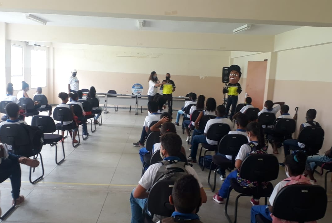 A proposta é orientar crianças e pais sobre as regras vigentes no trânsito