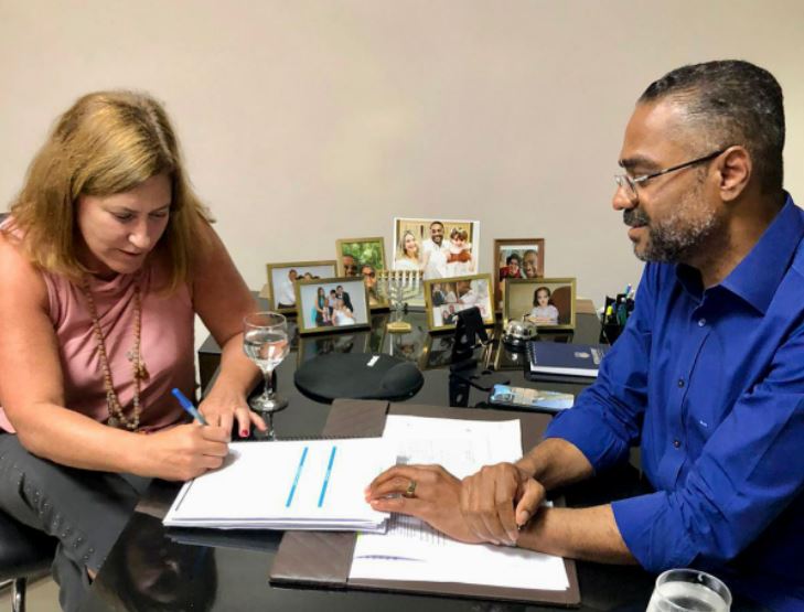 Empresária Tati Mandelli e o presidente do Republicanos na Bahia, deputado federal Márcio Marinho