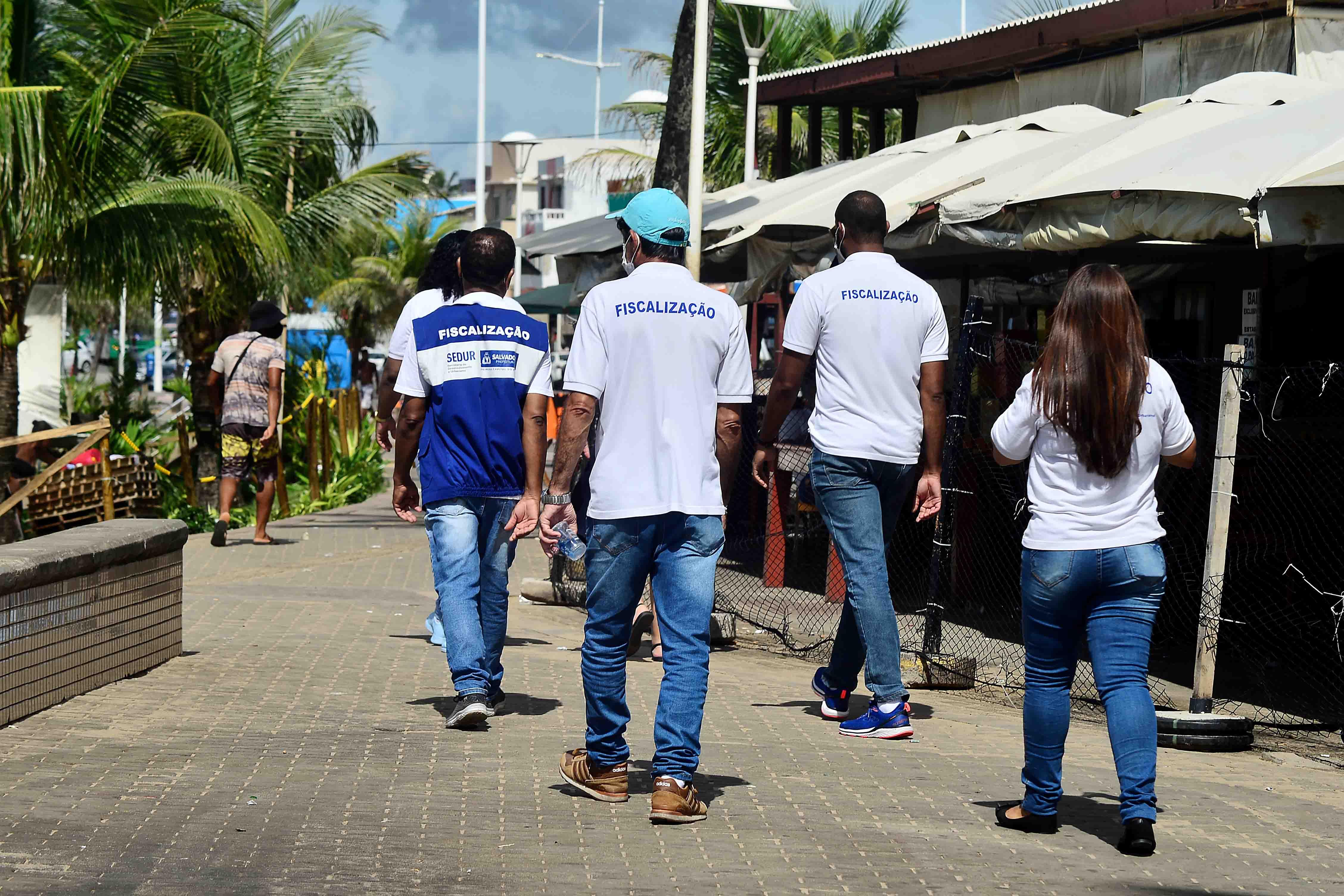 A ação orientou os cidadãos para evitar aglomerações e verificou o cumprimento dos protocolos sanitários A ação orientou os cidadãos para evitar aglomerações e verificou o cumprimento dos protocolos sanitários