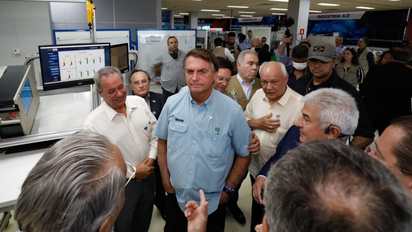 Órgão enviou representação à PGR solicitando apuração junto ao STF para responsabilizar presidente e comitiva