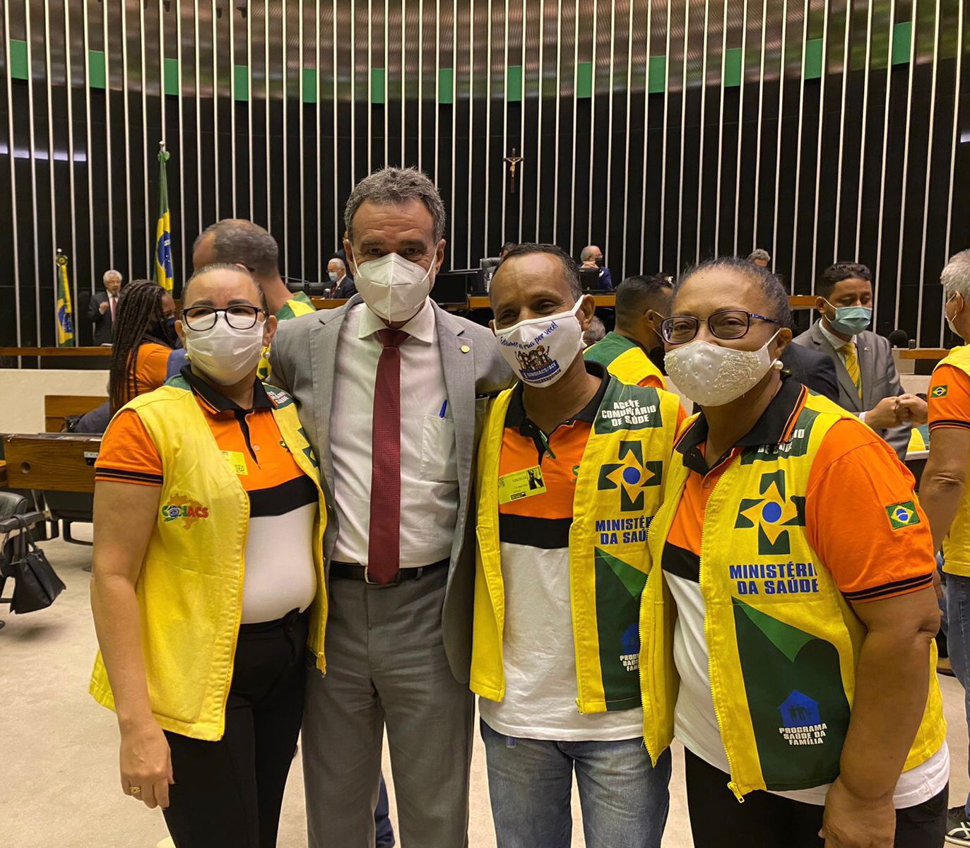 Aprovado piso para agentes de saúde e combate a endemias