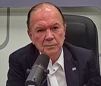 Na oportunidade, ele cutucou o presidente do PT na Bahia, Éden Valadares: "Está magoadíssimo. A pior coisa do mundo é ciúme de homem" Na oportunidade, ele cutucou o presidente do PT na Bahia, Éden Valadares: "Está magoadíssimo. A pior coisa do mundo é ciúme de homem"