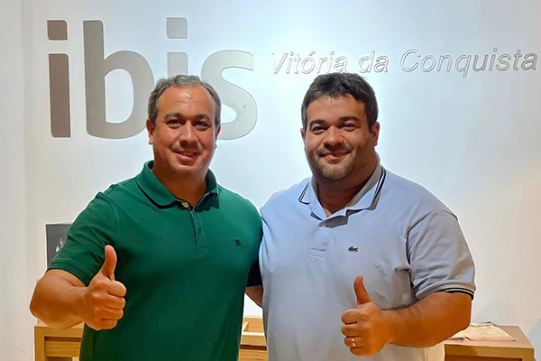 Vitor Azevedo e Ivan Cordeiro 