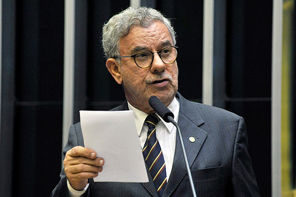 Pré-candidato à Prefeitura de Vitória da Conquista, deputado federal Waldenor Pereira (PT) Pré-candidato à Prefeitura de Vitória da Conquista, deputado federal Waldenor Pereira (PT)