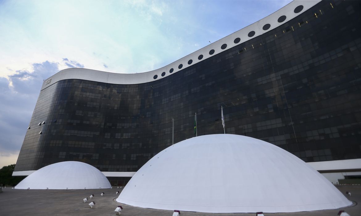 Boato estaria circulando em diversas redes sociais