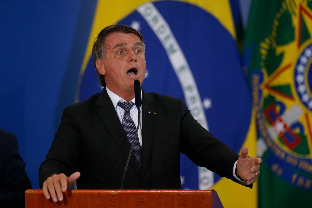 Jair Bolsonaro durante cerimônia de despedida dos ministros que deixam o governo para concorrer às eleições