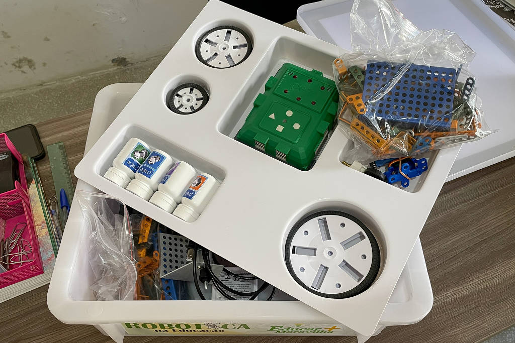 Kit de robótica entregue à Escola Municipal João Lemos Ribeiro, na zona rural de Maravilha, Alagoas