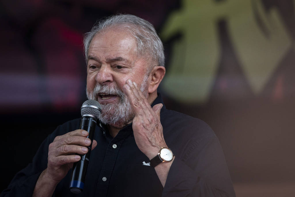 Lula em encontro com jovens da comunidade de Heliópolis, em São Paulo Lula em encontro com jovens da comunidade de Heliópolis, em São Paulo