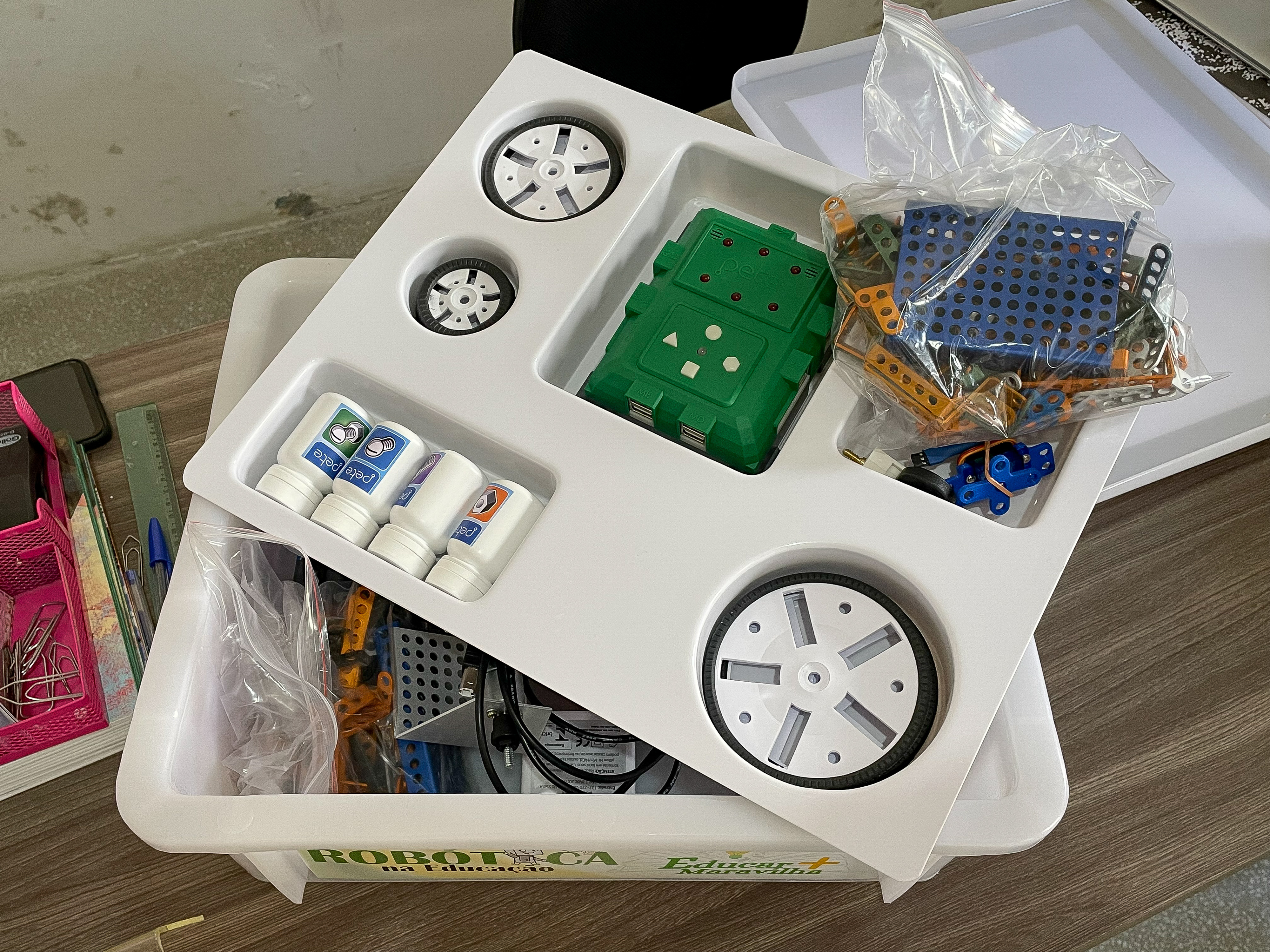 Kit robótica do MEC entra na mira de tribunais de conta, CPI e apuração fiscal