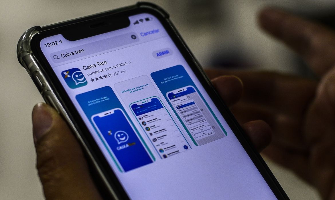 Movimentação é feita por meio do aplicativo Caixa Tem Movimentação é feita por meio do aplicativo Caixa Tem
