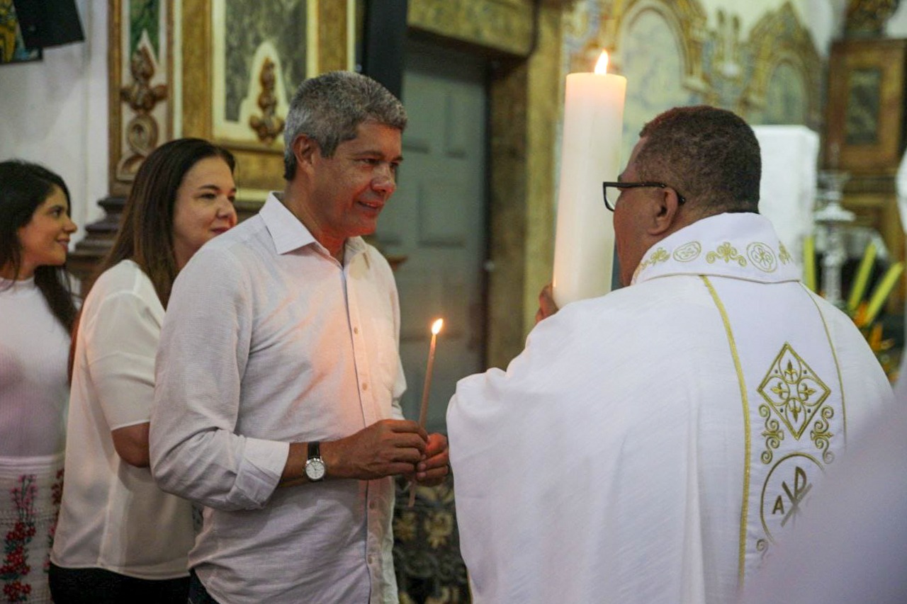 Jerônimo participa de Celebração da Páscoa
