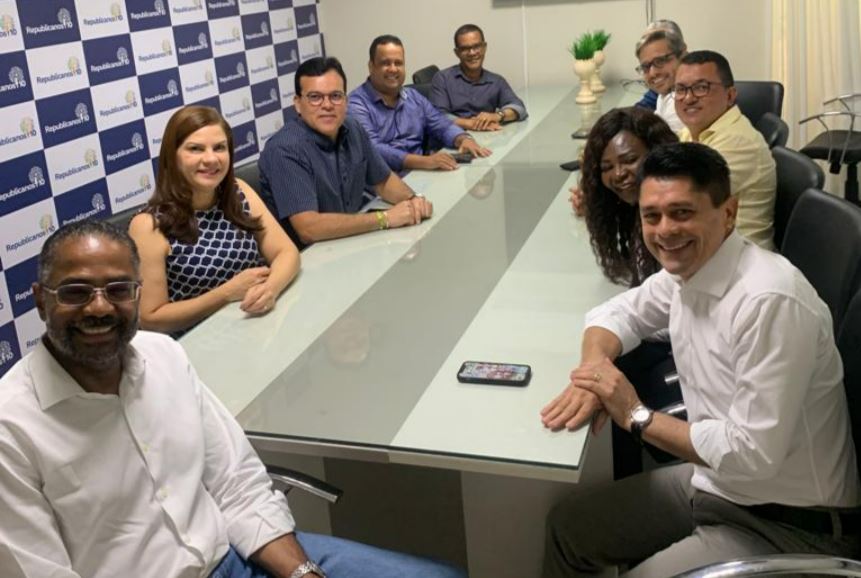 Deputado federal Márcio Marinho se reúne, na sede do Republicanos, com bancada evangélica da Câmara Municipal de Salvador