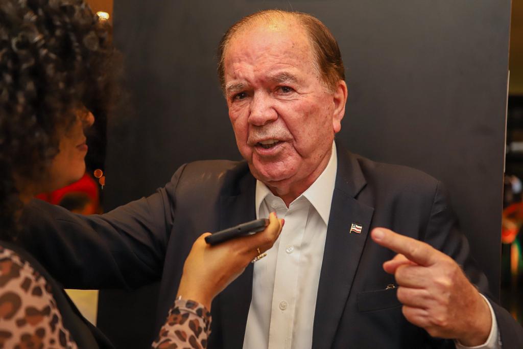 O deputado federal João Leão O deputado federal João Leão