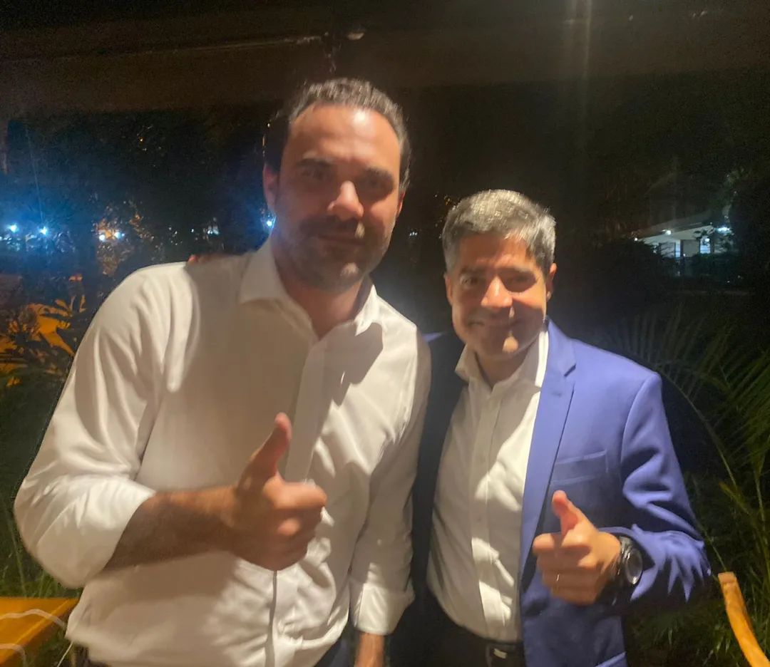 Os deputados, prefeitos e vereadores do PSDB da Bahia indicaram o nome do seu presidente estadual para a chapa majoritária