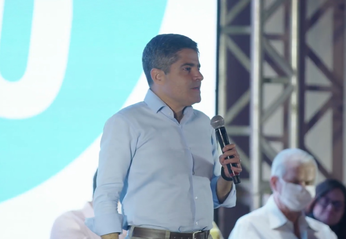 A fala do ex-prefeito foi feita na noite desta quinta durante lançamento da pré-candidatura de Léo Prates à Câmara Federal