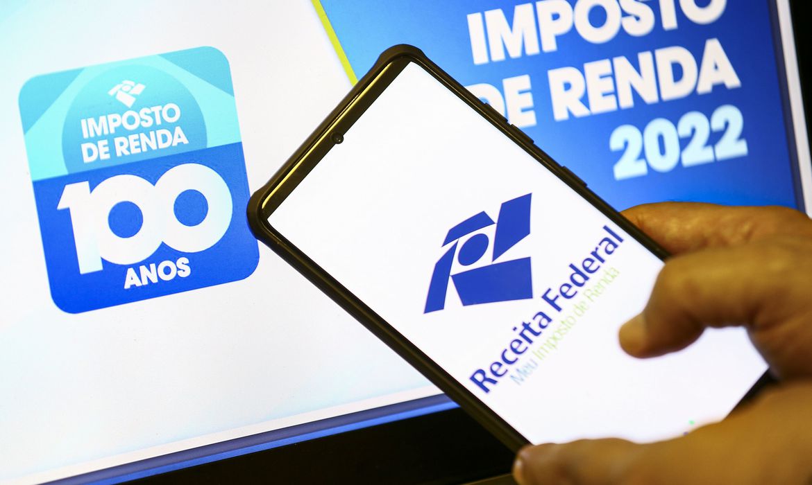 Bancos oferecem antecipação da restituição do Imposto de Renda 2023