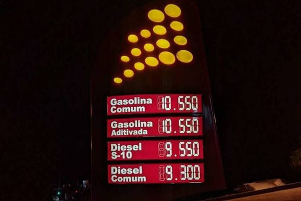 Preço da gasolina ultrapassa R$ 10 em posto no Acre
