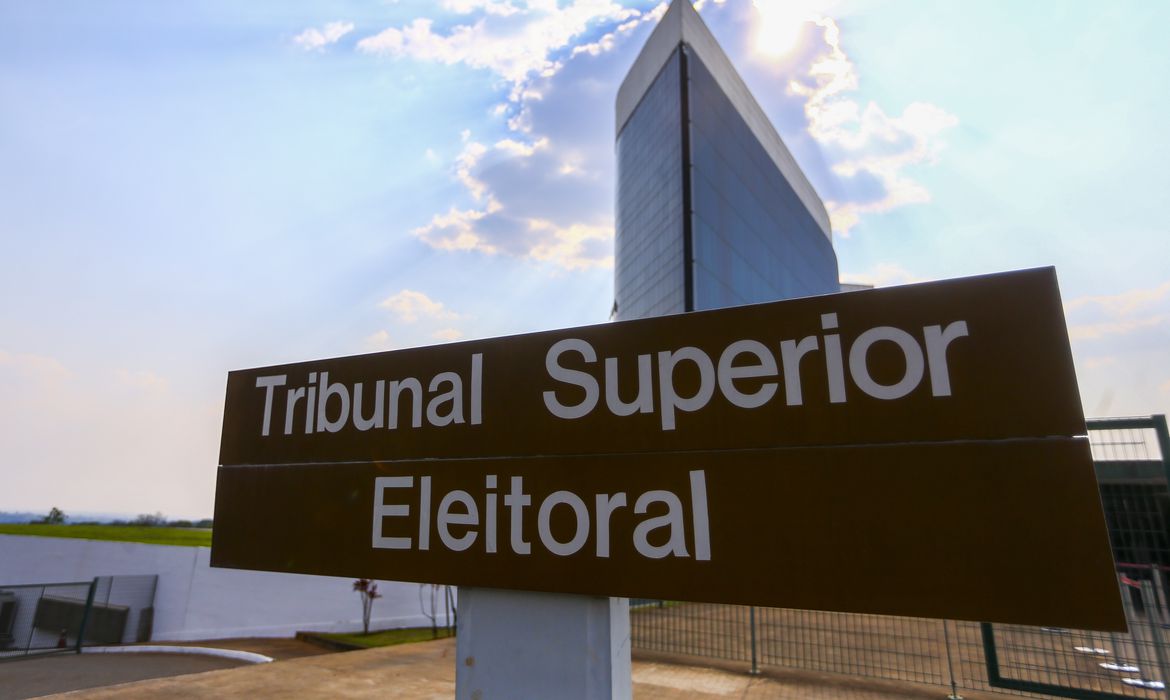 Tribunal Superior Eleitoral (TSE) Tribunal Superior Eleitoral (TSE)
