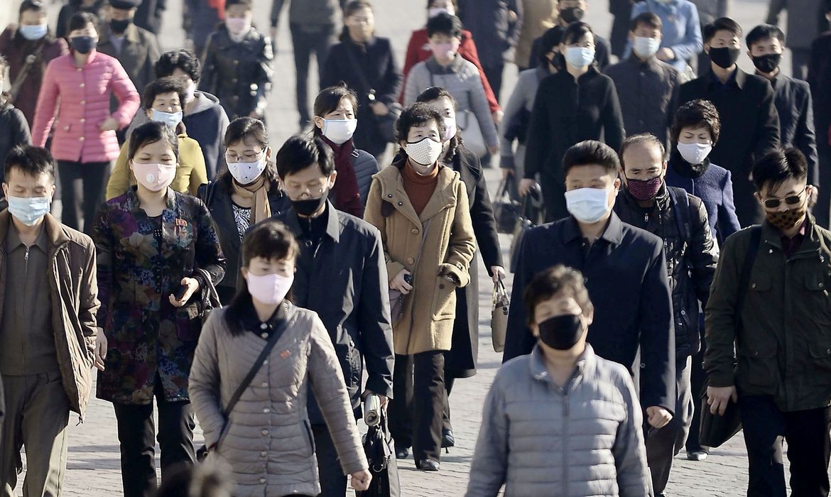 Líder defendeu batalha abrangente para superar surto no país Líder defendeu batalha abrangente para superar surto no país