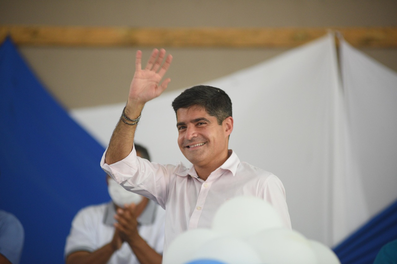 Com relação à definição do vice, Neto pode esta repetindo script de 2012