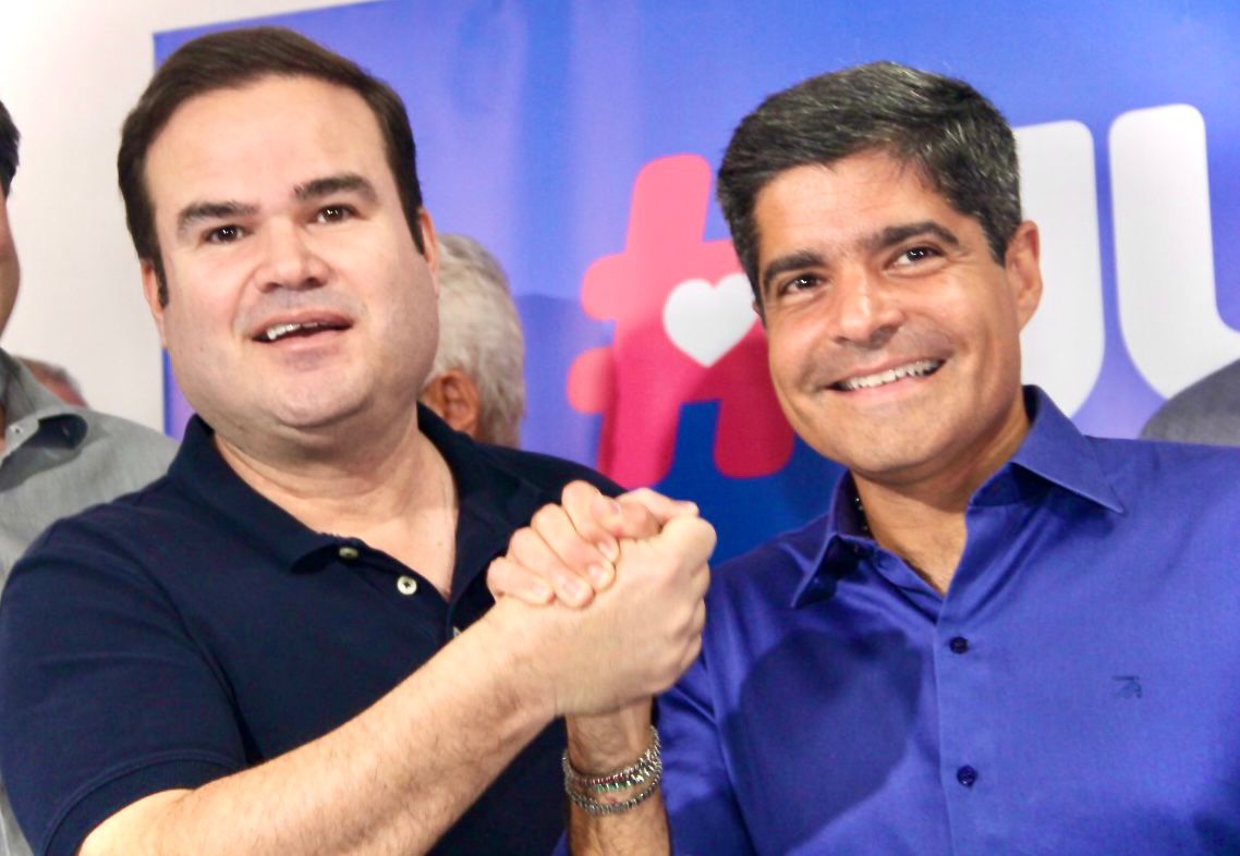 Cacá Leão (PP), pré-candidato  ao Senado, e ACM Neto, pré-candidato ao governo pelo União Brasil