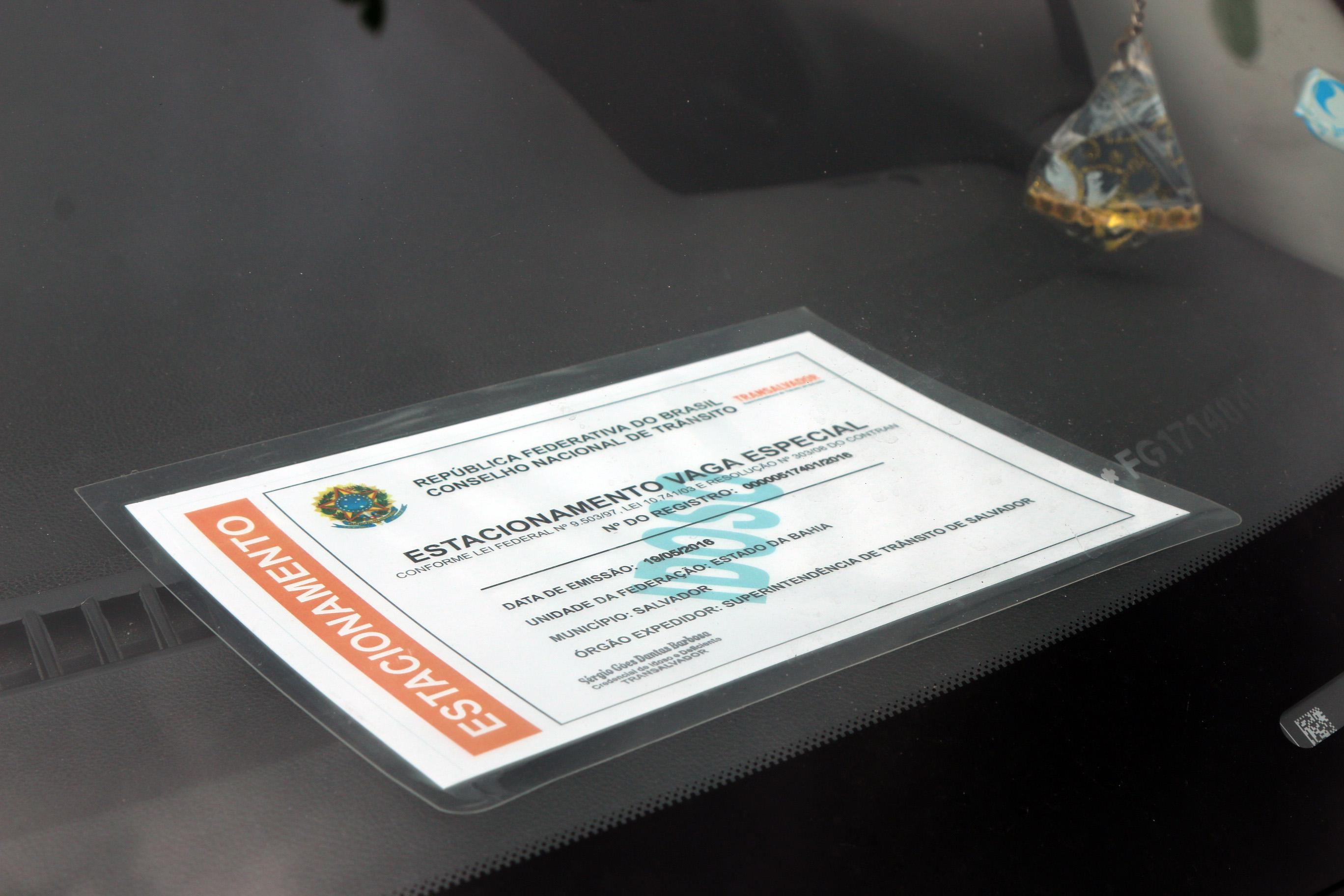 Serão 150 documentos disponíveis para serem retirados através da modalidade drive-thru Serão 150 documentos disponíveis para serem retirados através da modalidade drive-thru