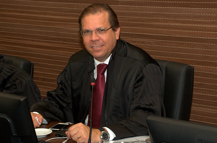 Desembargador do Tribunal de Justiça da Bahia (TJ-BA), Mário Albiani Júnior