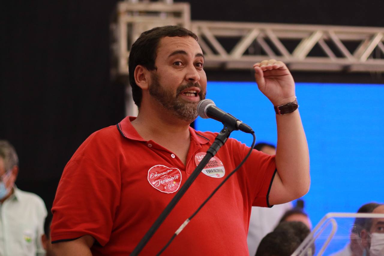 Éden Valadares, presidente do PT na Bahia Éden Valadares, presidente do PT na Bahia