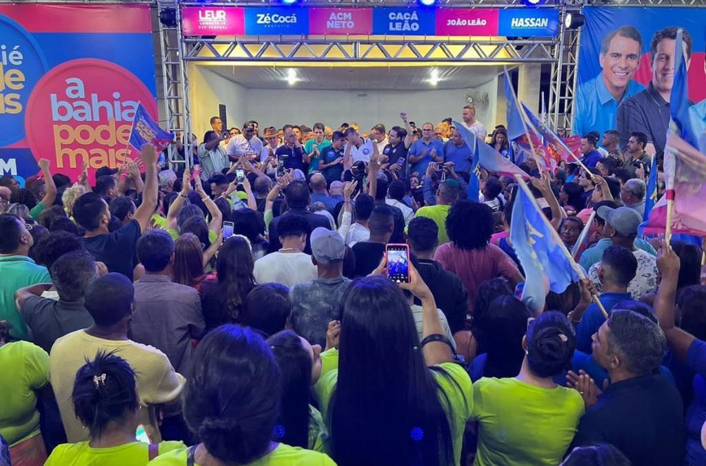 Evento levou multidão a Jequié nesta sexta-feira (27)