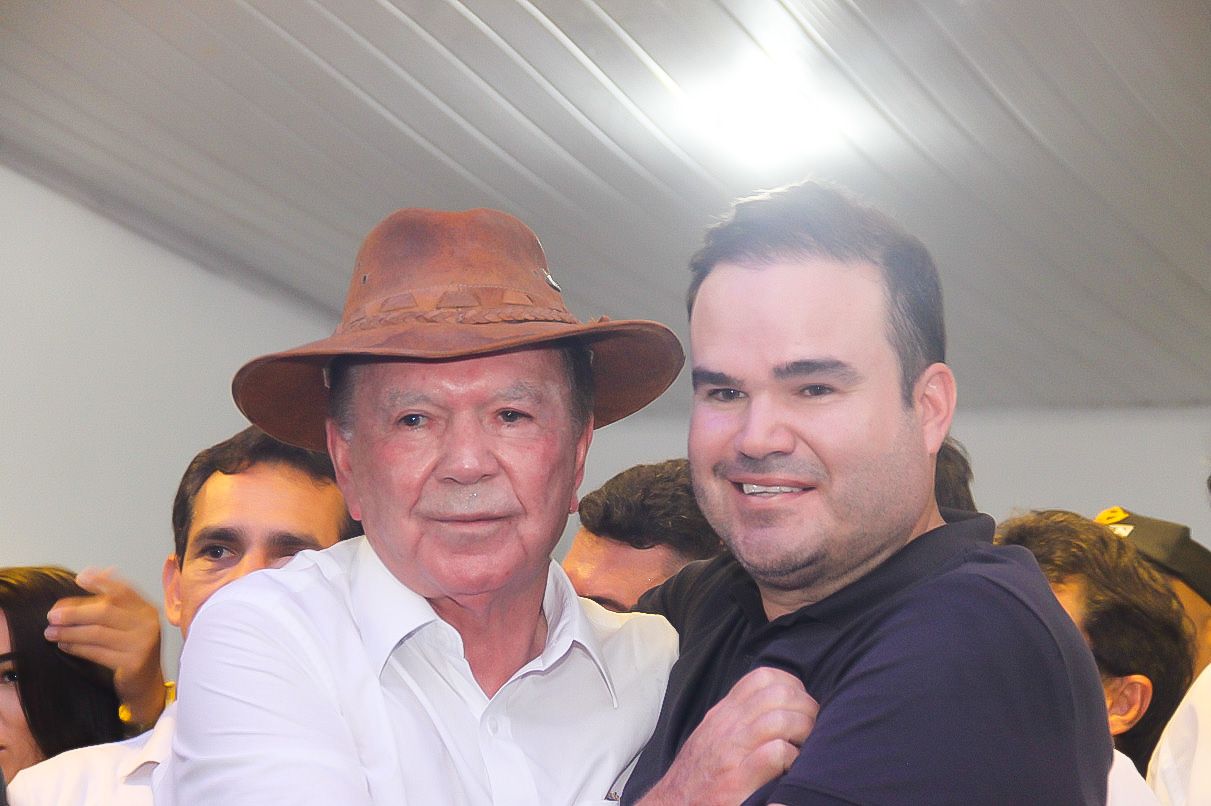 João Leão e Cacá Leão