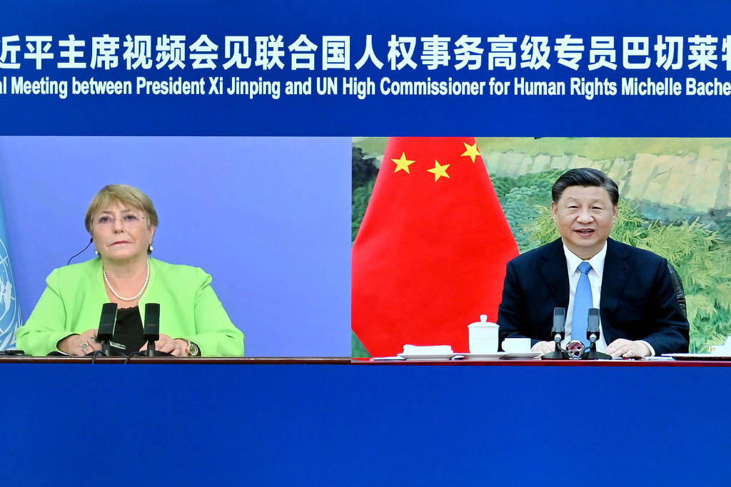 Michelle Bachelet em reunião online com o líder chinês, Xi Jinping, durante viagem dela ao país - Michelle Bachelet em reunião online com o líder chinês, Xi Jinping, durante viagem dela ao país -