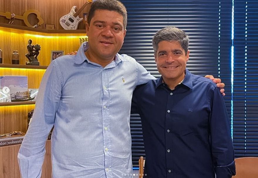 Comitiva do município, localizado no Litoral Sul da Bahia, participou de evento de Neto em Jequié na última sexta (27) Comitiva do município, localizado no Litoral Sul da Bahia, participou de evento de Neto em Jequié na última sexta (27)