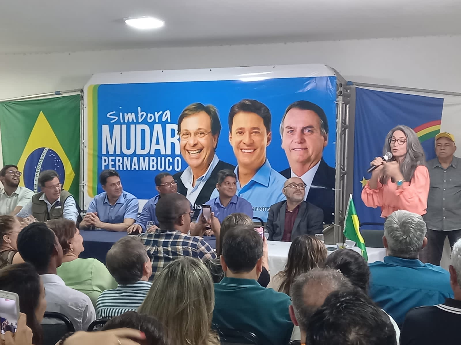 A pré-candidata ao Senado Federal pelo PL na Bahia discursou ao lado dos dois em Petrolina