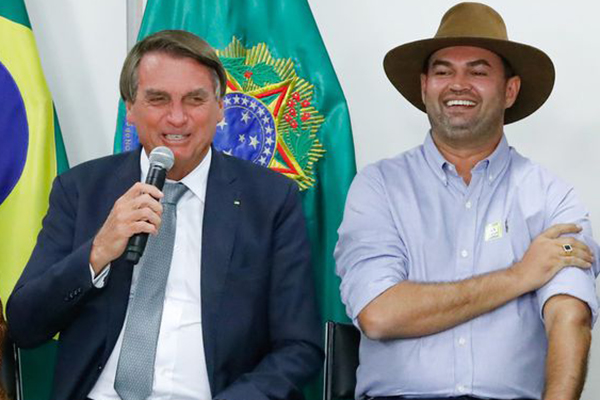 O presidente Jair Bolsonaro com o pecuarista Bruno Scheid