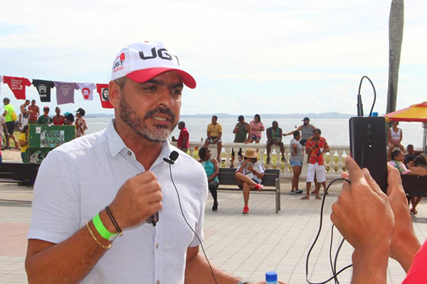 O presidente do SINTRACAP-BA, Marcelo Carvalho