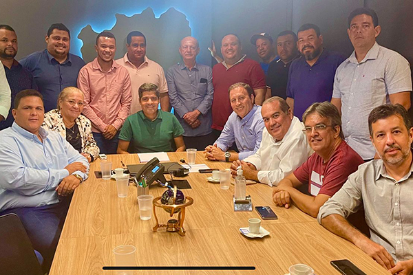 ACM Neto recebe apoio do prefeito e de lideranças políticas do Conde ACM Neto recebe apoio do prefeito e de lideranças políticas do Conde
