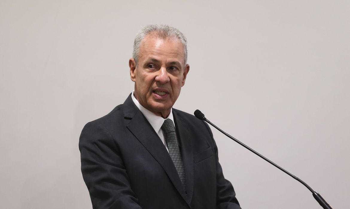 Geração eólica cresceu 330%, diz ministro de Minas e Energia Geração eólica cresceu 330%, diz ministro de Minas e Energia