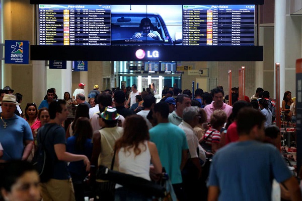 Saguão do Aeroporto Santos Dumont, no Rio de Janeiro Saguão do Aeroporto Santos Dumont, no Rio de Janeiro