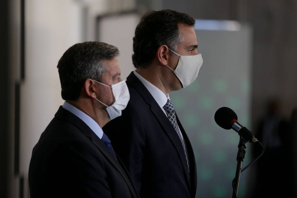 Há mais de 400 pedidos, e fluxo de verba alvo de negociação política está travado em ano eleitoral Há mais de 400 pedidos, e fluxo de verba alvo de negociação política está travado em ano eleitoral