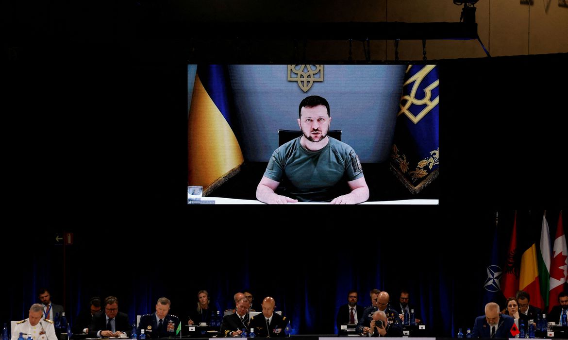 Zelenskiy afirmou que é necessário financiar defesa ucraniana Zelenskiy afirmou que é necessário financiar defesa ucraniana