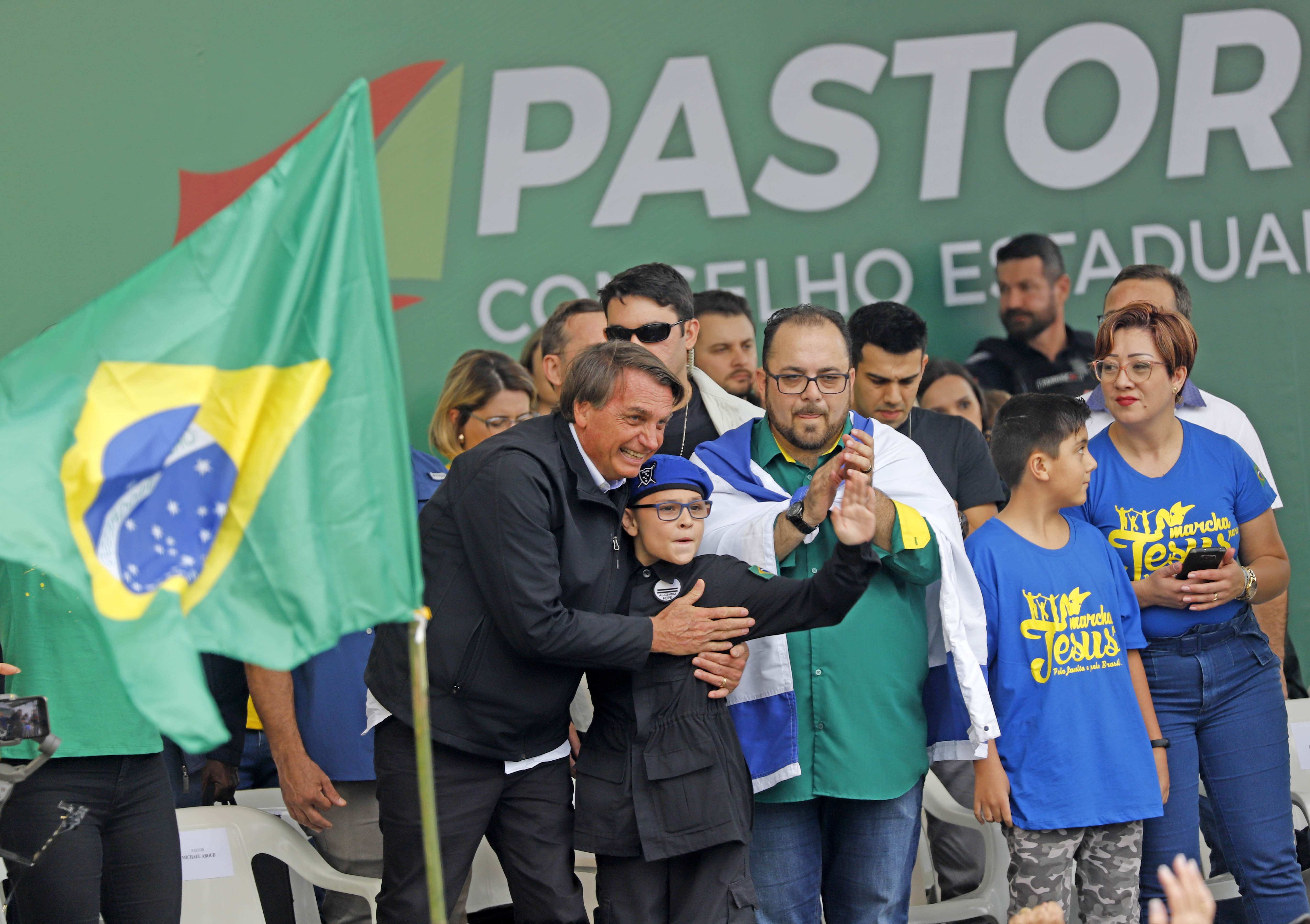Bolsonaro ignora suspeita de Milton Ribeiro e repete 'bem contra mal' em marcha evangélica