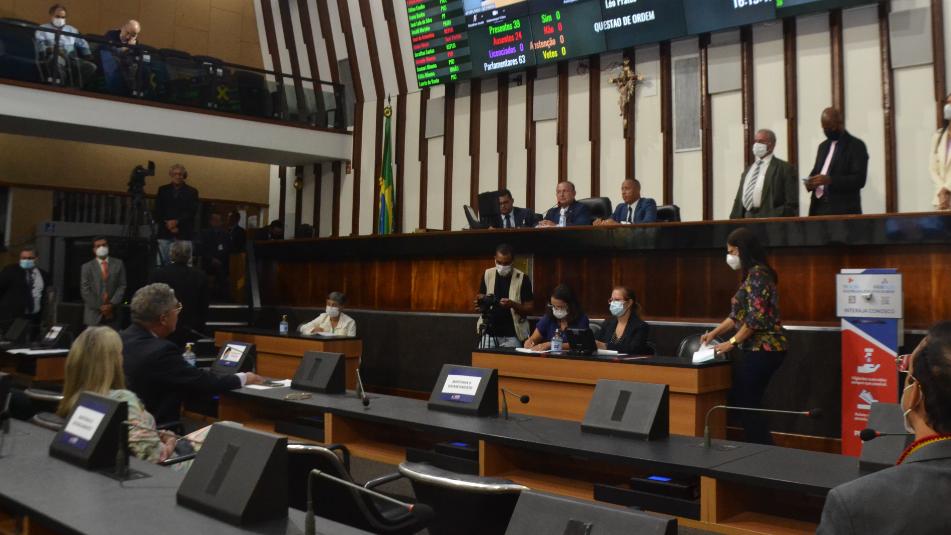Votaram contra: Pancadinha, Samuel Júnior, Leandro de Jesus, Diego Castro, Sandro Regis, Luciano Simões, Robinho, Kátia Oliveira e Alan Sanches Votaram contra: Pancadinha, Samuel Júnior, Leandro de Jesus, Diego Castro, Sandro Regis, Luciano Simões, Robinho, Kátia Oliveira e Alan Sanches