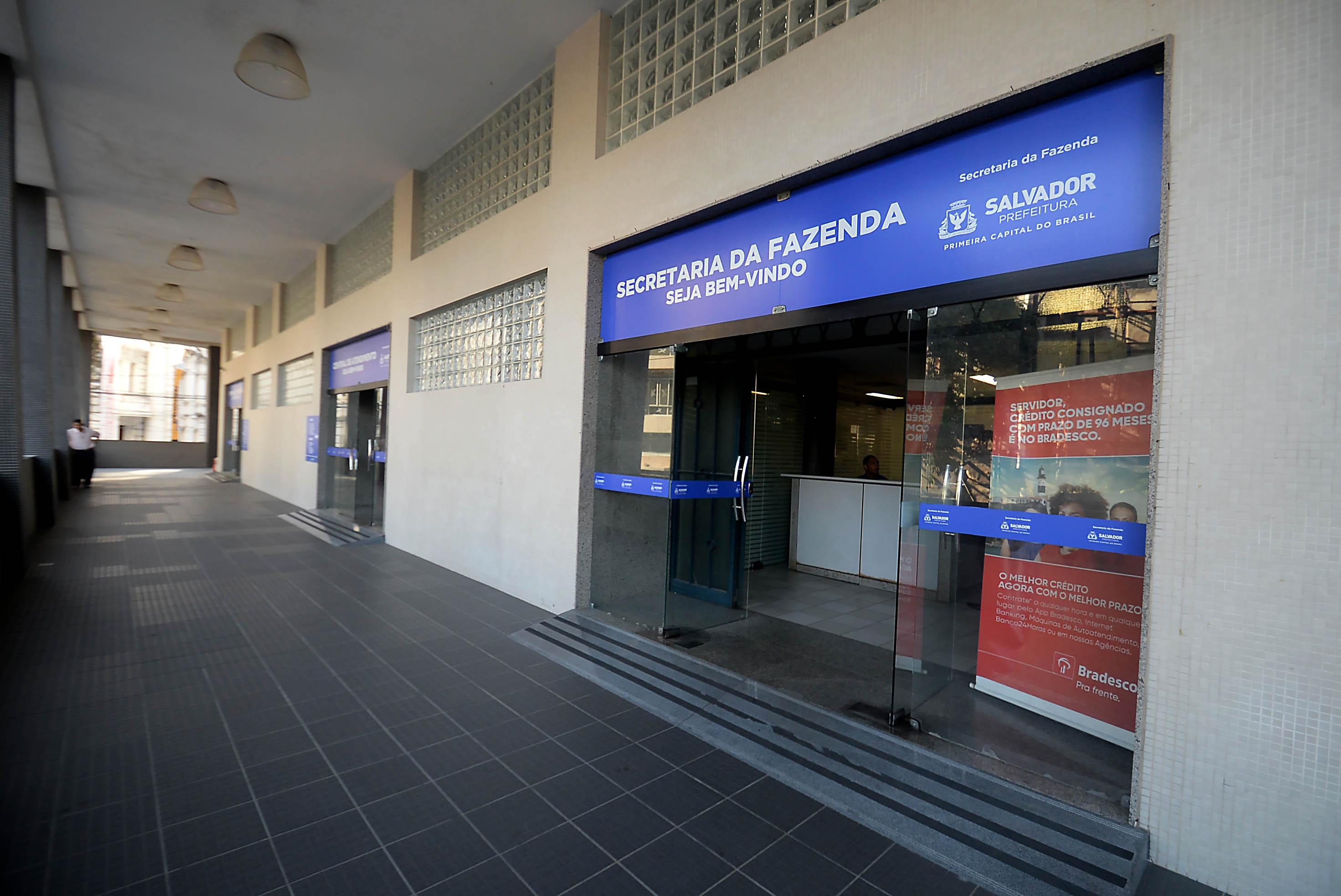 A ação tem como objetivo regularizar os imóveis pertencentes à administração pública